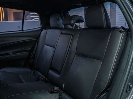 TOYOTA-YARIS-2021