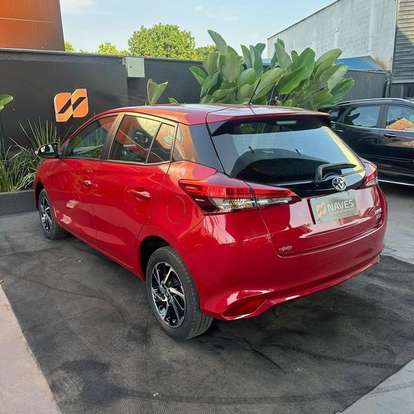 TOYOTA-YARIS-2024