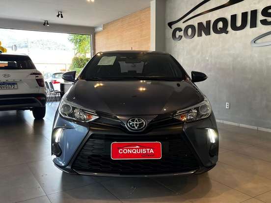 TOYOTA-YARIS-2024