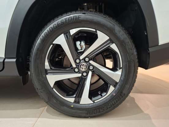 TOYOTA-YARIS CROSS-2026