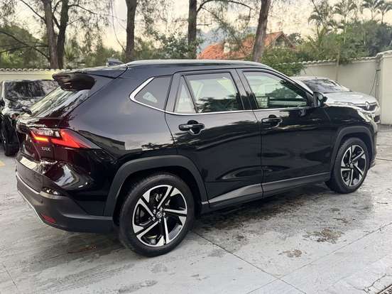 TOYOTA-YARIS CROSS-2025