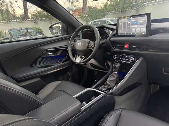 TOYOTA-YARIS CROSS-2025
