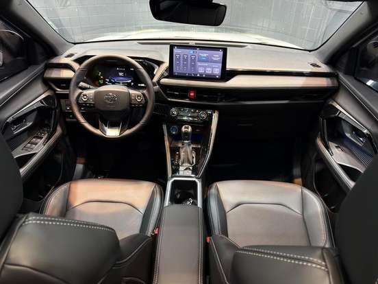 TOYOTA-YARIS CROSS-2026