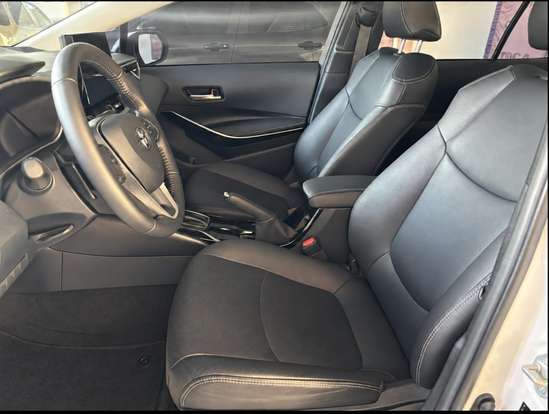 TOYOTA-COROLLA-2025