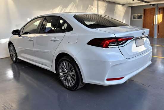 TOYOTA-COROLLA-2025