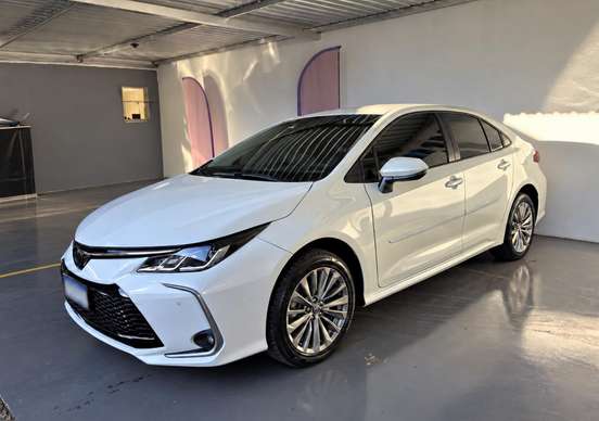 TOYOTA-COROLLA-2025