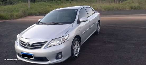 TOYOTA-COROLLA-2011