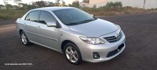 TOYOTA-COROLLA-2011