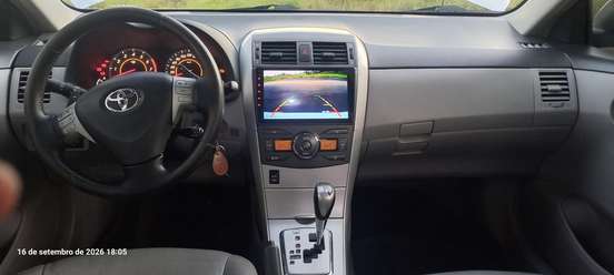 TOYOTA-COROLLA-2011