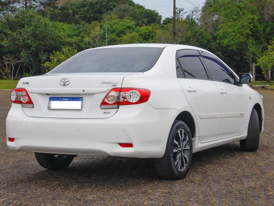 TOYOTA-COROLLA-2.0 XEI 16V FLEX 4P AUTOMÁTICO TOYOTA-COROLLA-2013