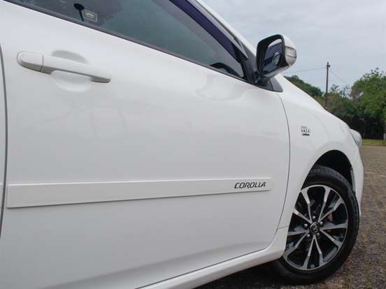 TOYOTA-COROLLA-2.0 XEI 16V FLEX 4P AUTOMÁTICO TOYOTA-COROLLA-2013
