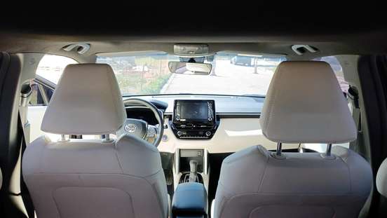 TOYOTA-COROLLA CROSS-2023