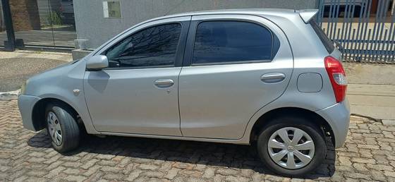 TOYOTA ETIOS 1.3 XS 16V FLEX 4P MANUAL