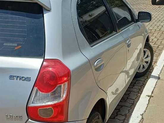 TOYOTA-ETIOS-1.3 XS 16V FLEX 4P MANUAL TOYOTA-ETIOS-2013