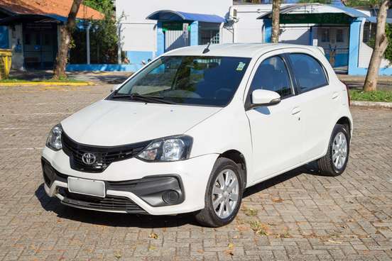 TOYOTA-ETIOS-2019