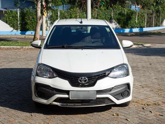TOYOTA-ETIOS-1.5 X PLUS 16V FLEX 4P MANUAL TOYOTA-ETIOS-2019