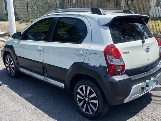 TOYOTA-ETIOS CROSS-1.5 16V FLEX 4P AUTOMÁTICO TOYOTA-ETIOS CROSS-2017