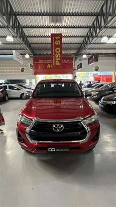 TOYOTA-HILUX-2021