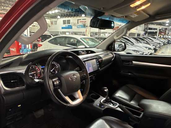 TOYOTA-HILUX-2.8 D-4D TURBO DIESEL CD SRV 4X4 AUTOMÁTICO TOYOTA-HILUX-2021