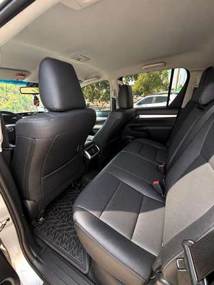TOYOTA-HILUX-2021