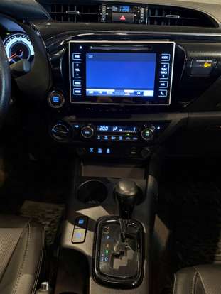 TOYOTA-HILUX-2.8 SRX 4X4 CD 16V DIESEL 4P AUTOMÁTICO TOYOTA-HILUX-2019