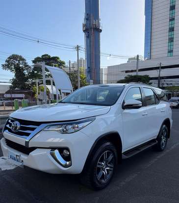 TOYOTA-HILUX SW4-2.7 SR 4X2 16V FLEX 4P AUTOMÁTICO TOYOTA-HILUX SW4-2017