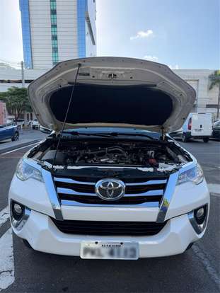 TOYOTA-HILUX SW4-2017