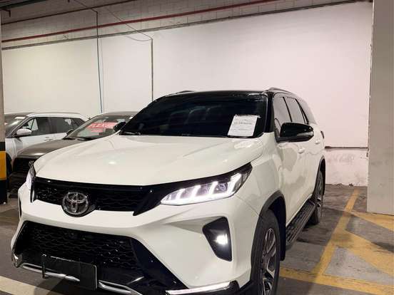 TOYOTA-HILUX SW4-2.7 SR 7 LUGARES 4X2 16V FLEX 4P AUTOMÁTICO TOYOTA-HILUX SW4-2016