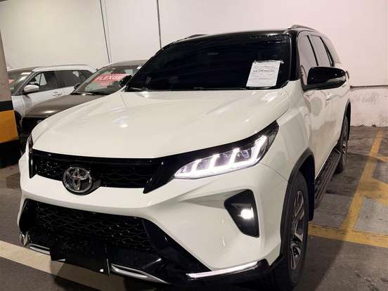 TOYOTA-HILUX SW4-2.7 SR 7 LUGARES 4X2 16V FLEX 4P AUTOMÁTICO TOYOTA-HILUX SW4-2016