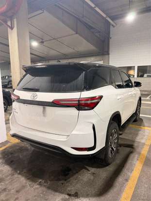 TOYOTA-HILUX SW4-2016