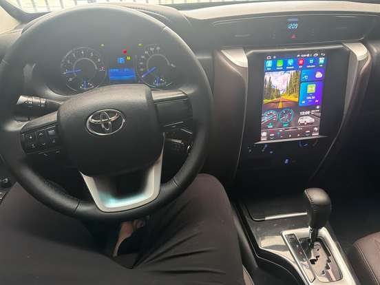 TOYOTA-HILUX SW4-2016