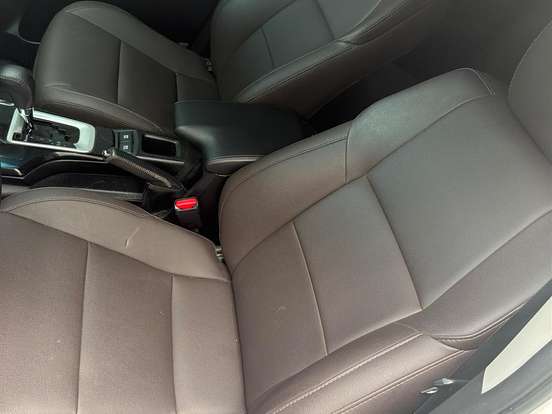 TOYOTA-HILUX SW4-2.7 SR 7 LUGARES 4X2 16V FLEX 4P AUTOMÁTICO TOYOTA-HILUX SW4-2016