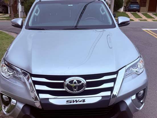 TOYOTA-HILUX SW4-2.7 SRV 7 LUGARES 4X2 16V FLEX 4P AUTOMÁTICO TOYOTA-HILUX SW4-2020