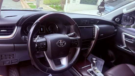 TOYOTA-HILUX SW4-2020