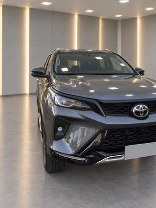 TOYOTA-HILUX SW4-2024