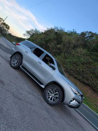 TOYOTA HILUX SW4 2.8 SRX 4X4 16V TURBO INTERCOOLER DIESEL 4P AUTOMÁTICO