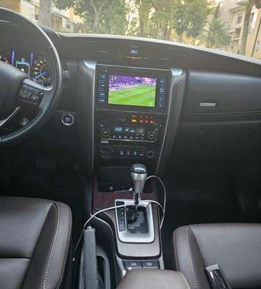 TOYOTA-HILUX SW4-2016