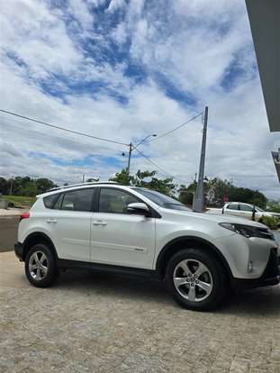 TOYOTA-RAV4-2015