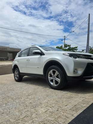 TOYOTA-RAV4-2015