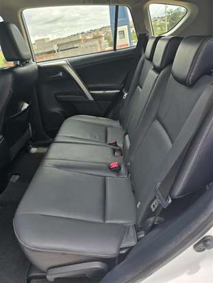 TOYOTA-RAV4-2015