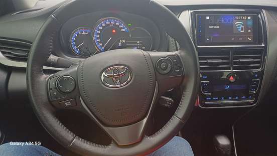 TOYOTA-YARIS-2024