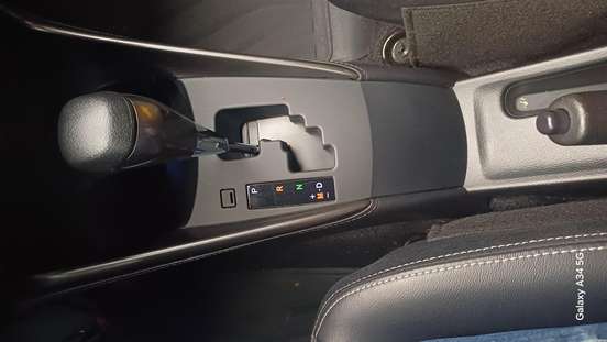 TOYOTA-YARIS-2024