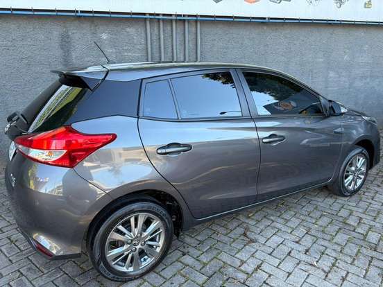 TOYOTA-YARIS-2020