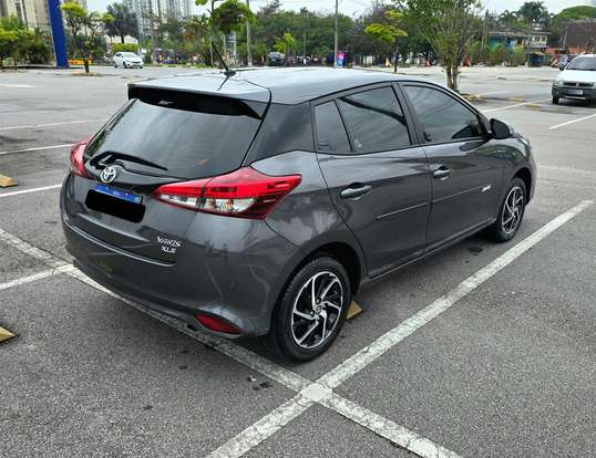 TOYOTA-YARIS-2023
