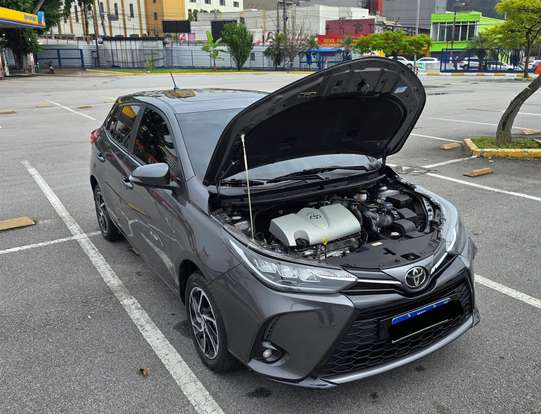 TOYOTA-YARIS-2023