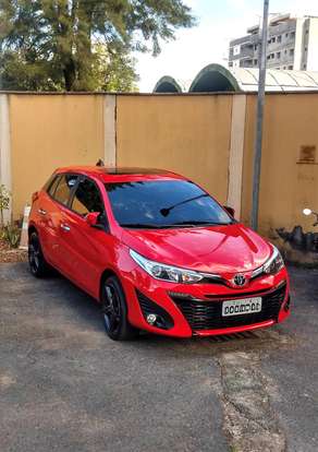 TOYOTA-YARIS-2018