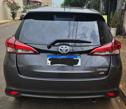TOYOTA-YARIS-2022