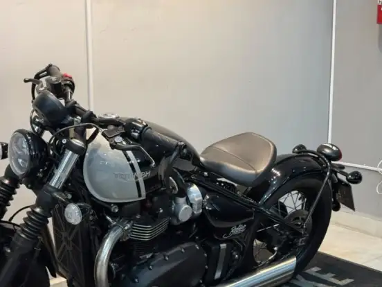 TRIUMPH-BONNEVILLE BOBBER 1200 TRIUMPH-BONNEVILLE BOBBER 1200-2024