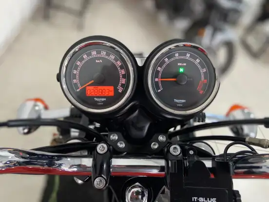 TRIUMPH-BONNEVILLE T 100 865 TRIUMPH-BONNEVILLE T 100 865-2015