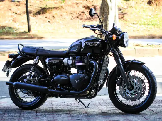 TRIUMPH-BONNEVILLE T120 BLACK 1200 TRIUMPH-BONNEVILLE T120 BLACK 1200-2020